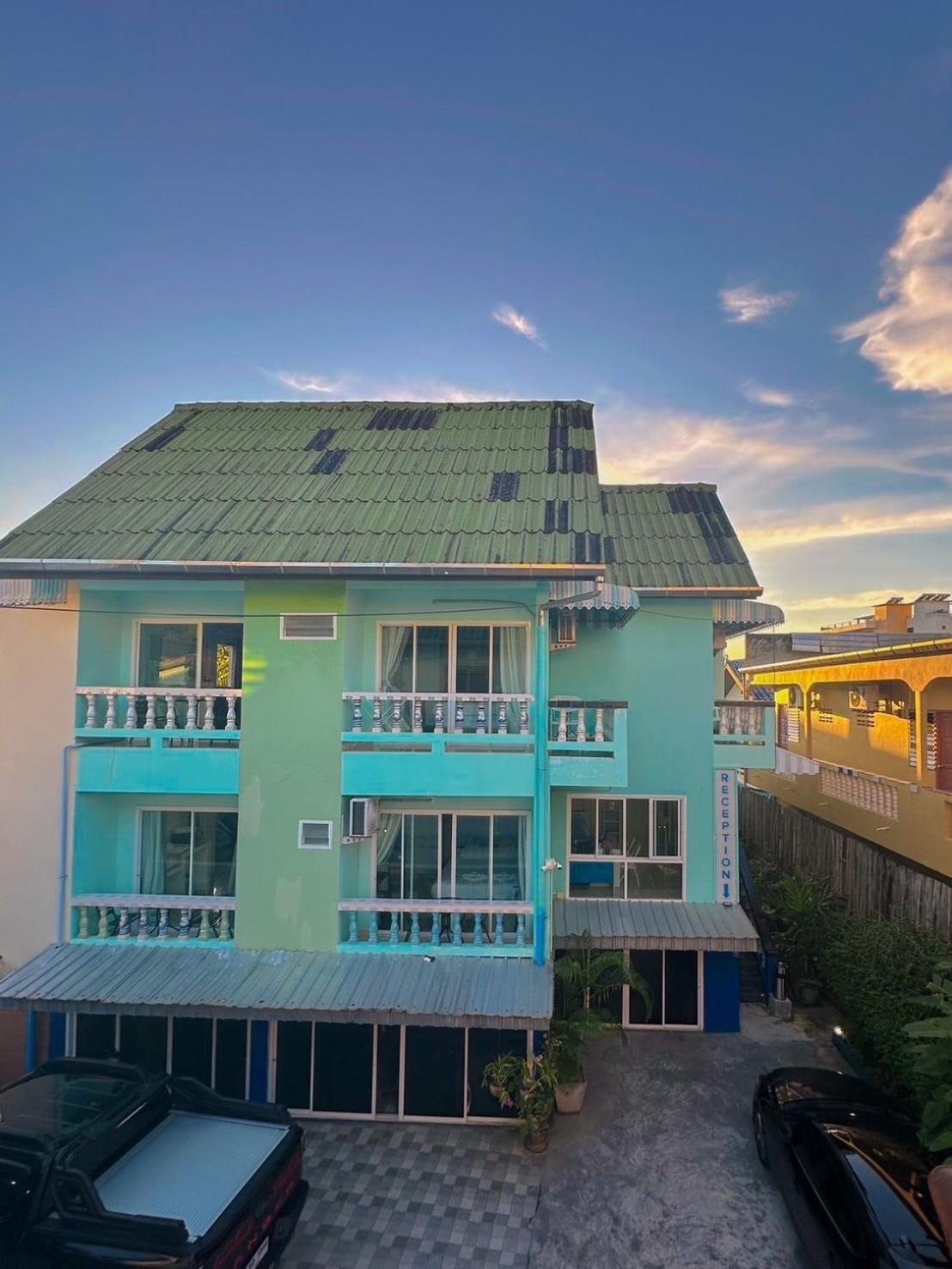 The Villa Residences Resort Patong Exteriör bild